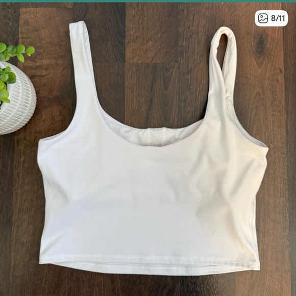 Vuori Daily Crop Tank White - Medium - Picture 6 of 6